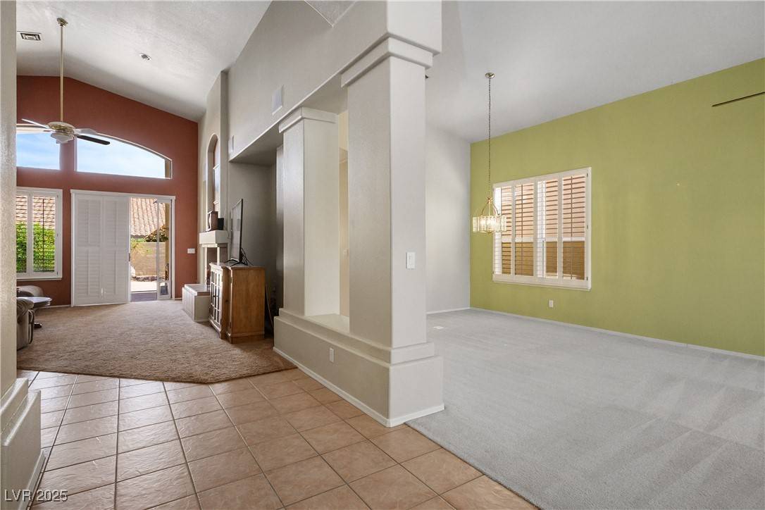 Las Vegas, NV 89117,9104 Lazy Hill CIR