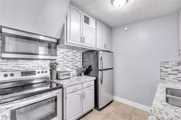 Las Vegas, NV 89121,4389 Avondale AVE