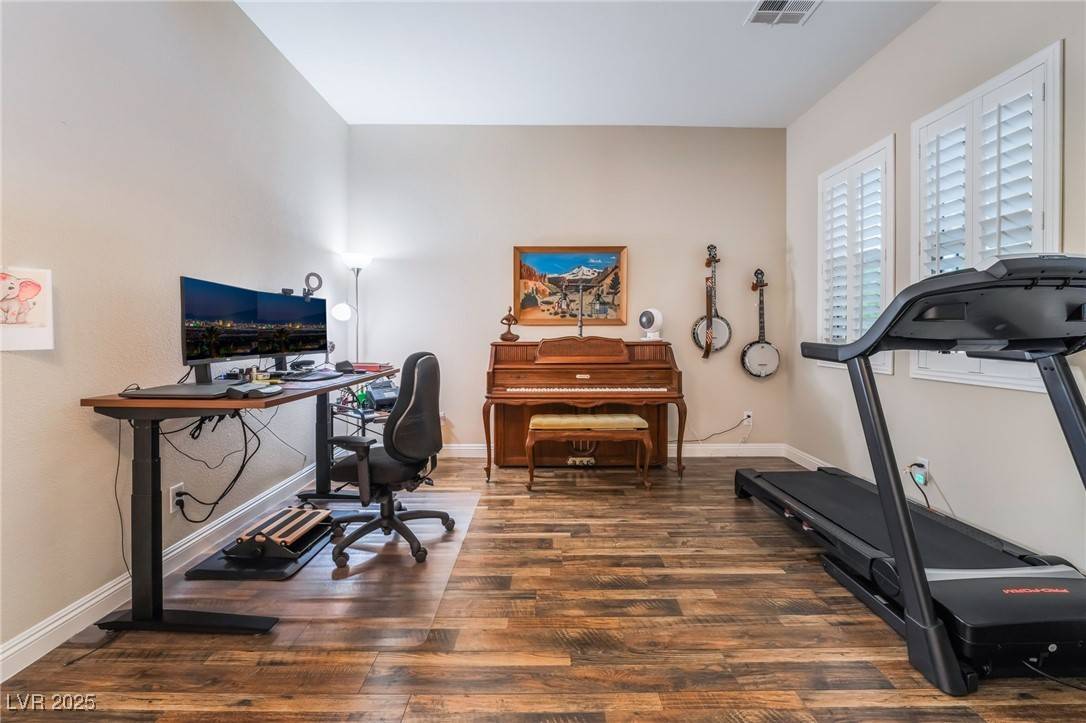 Las Vegas, NV 89149,7711 Gracemoor CT