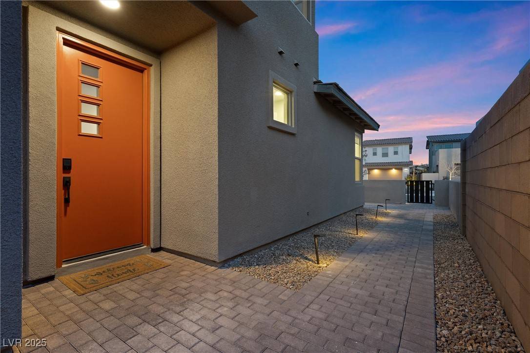 461 Cascade Heights AVE, Las Vegas, NV 89138