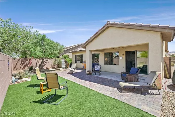 Las Vegas, NV 89122,6072 CANTER GLEN AVE