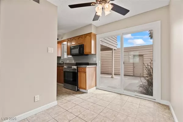 Las Vegas, NV 89120,4920 Larkspur ST