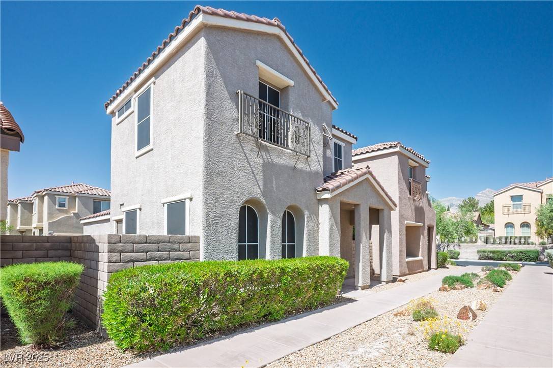 1024 Larkspur Point CT, Las Vegas, NV 89138