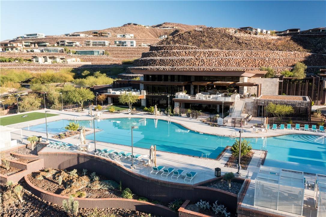 Henderson, NV 89012,105 Cloudrock CT