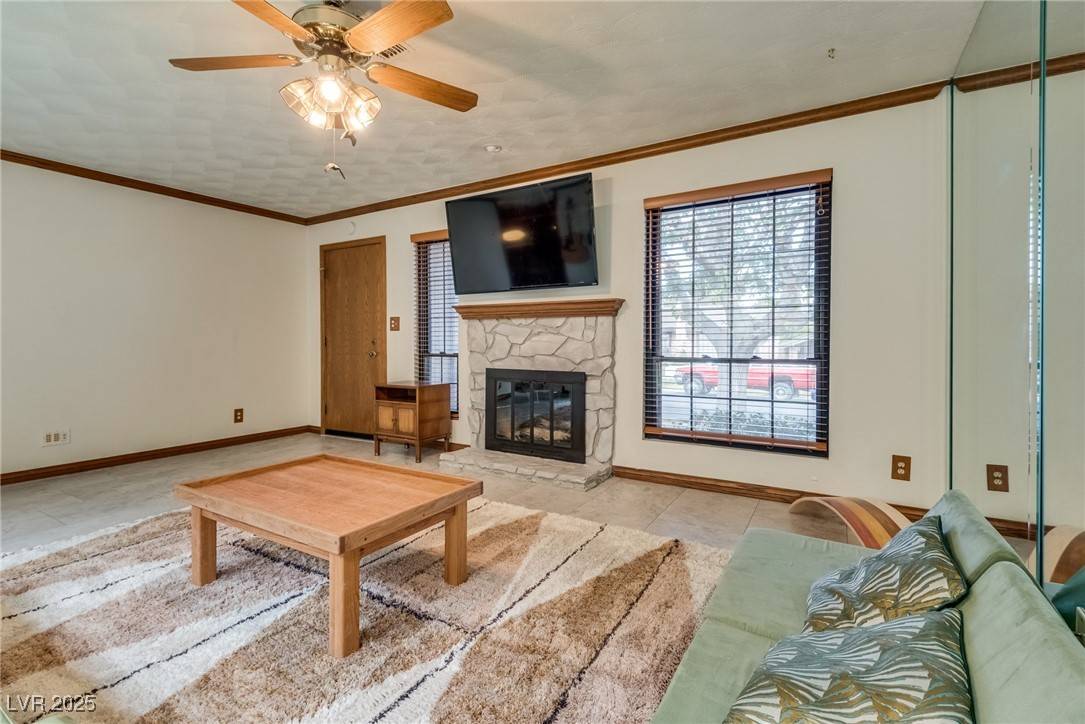 Las Vegas, NV 89107,6501 Brushwood LN