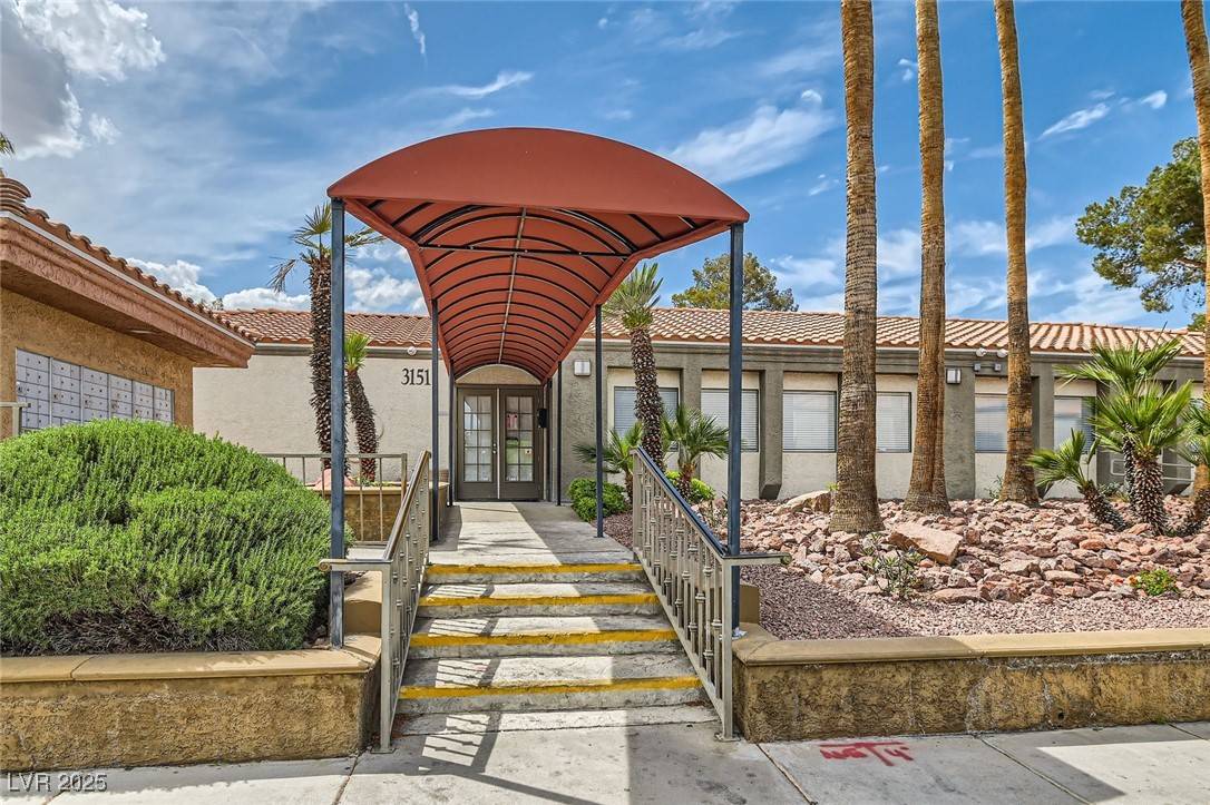 Las Vegas, NV 89128,3151 Soaring Gulls DR #1201
