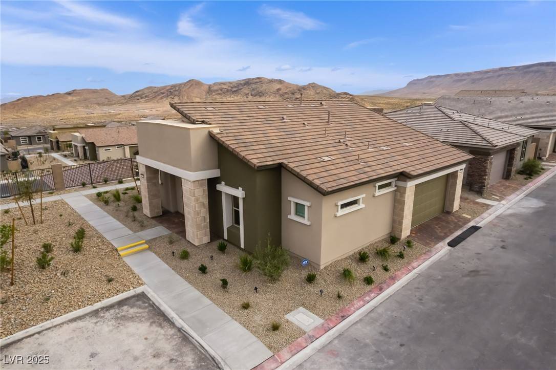 Las Vegas, NV 89138,892 Elmwood Forest LN