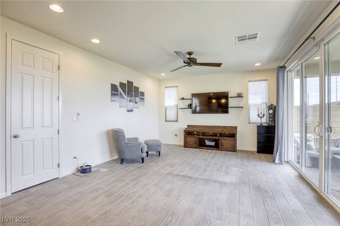 Las Vegas, NV 89113,7445 Tinley Creek AVE