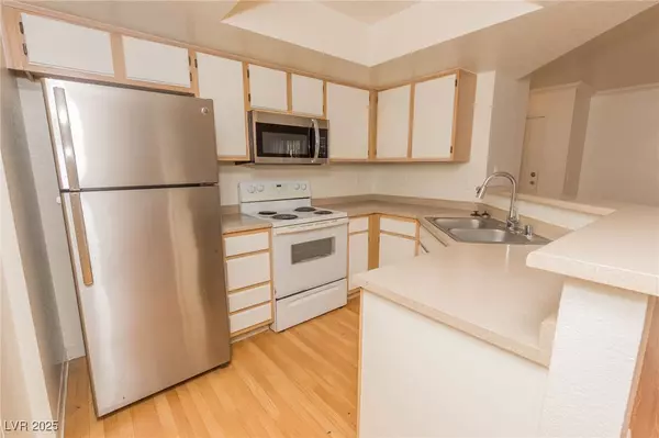 Las Vegas, NV 89117,8600 W Charleston BLVD #1125