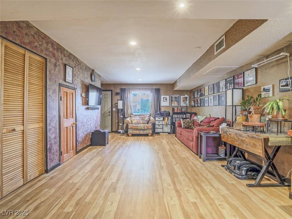 Las Vegas, NV 89121,438 Las Casitas WAY
