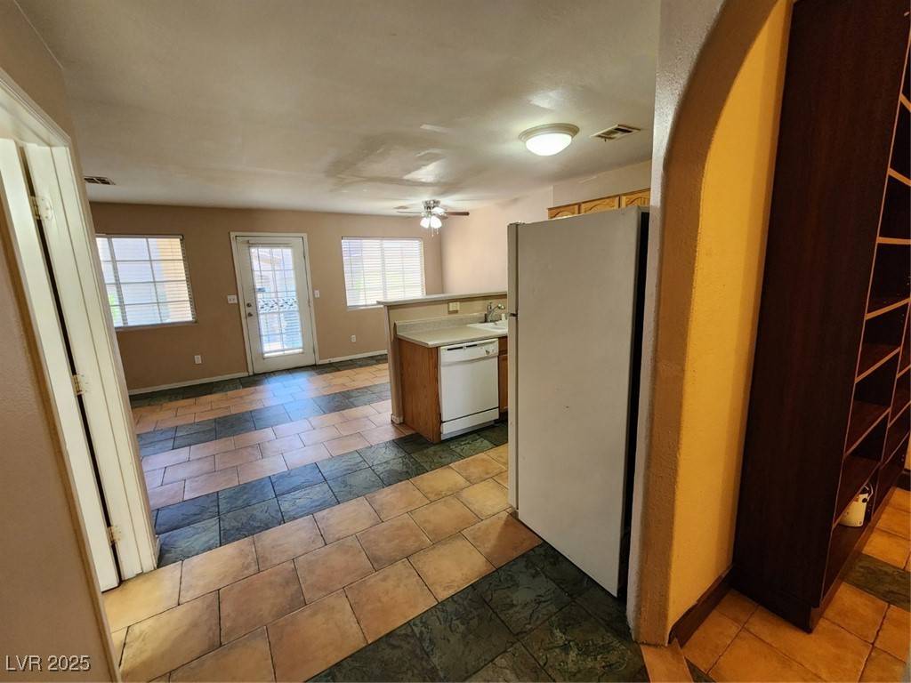 Las Vegas, NV 89106,1920 Hodgenville ST #102