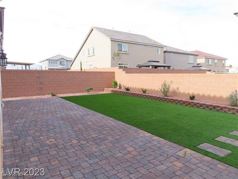 Las Vegas, NV 89141,6352 Rock Stream LN
