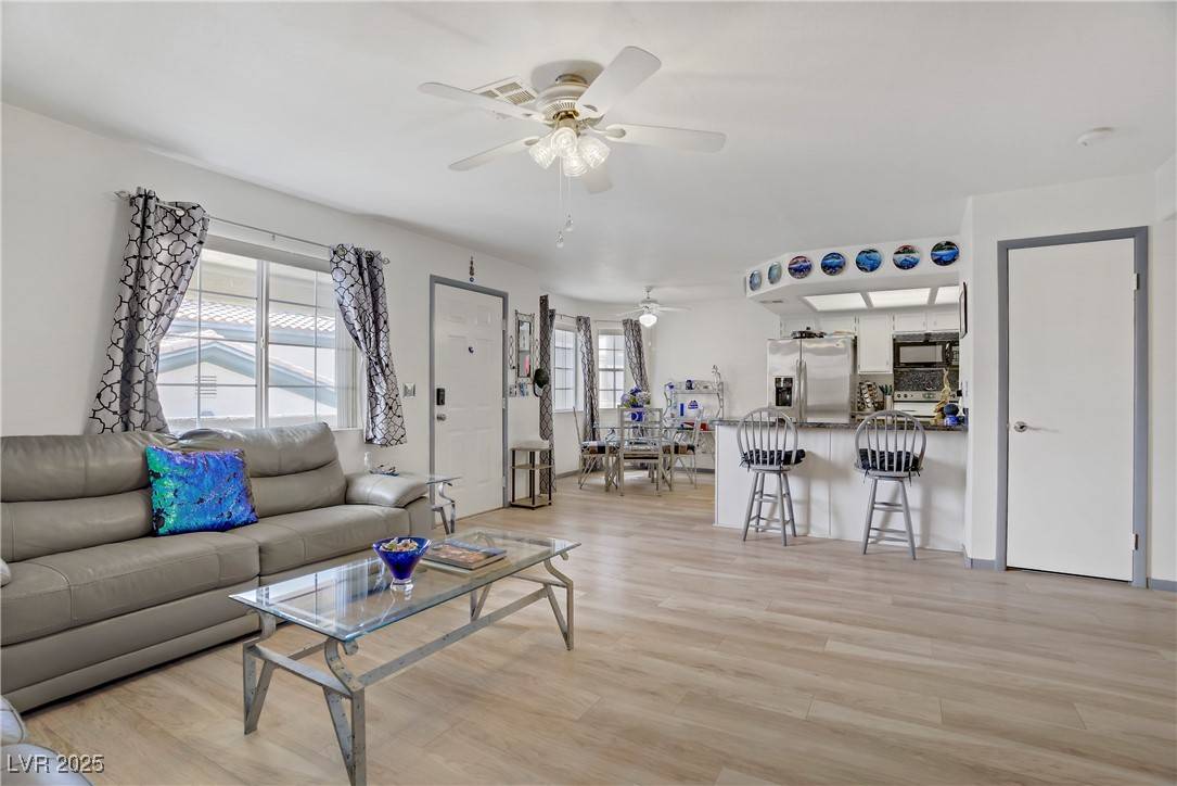 8410 Eldora AVE #2082,  Las Vegas,  NV 89117