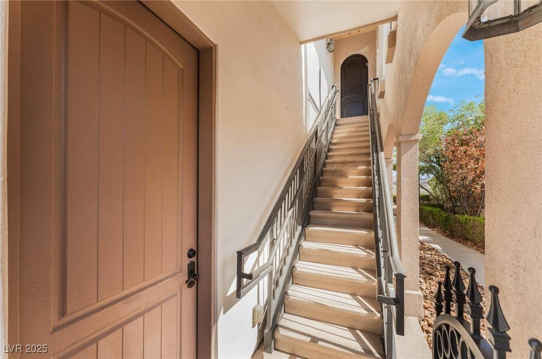Henderson, NV 89011,24 Via Vasari #204