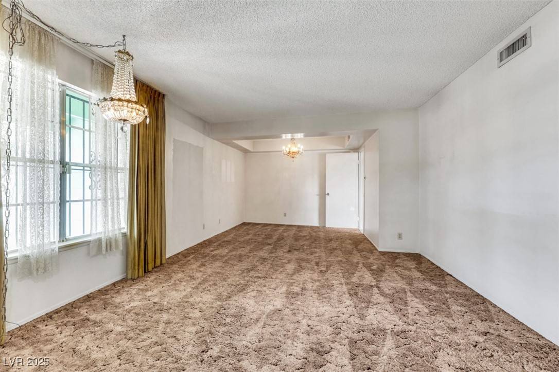Las Vegas, NV 89121,4186 Sheppard DR