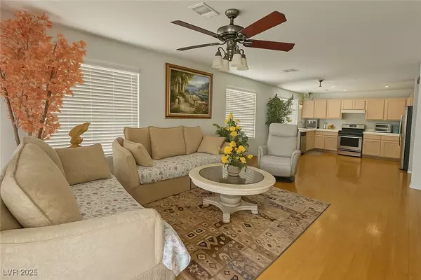 Las Vegas, NV 89147,8377 Lost Lake CT