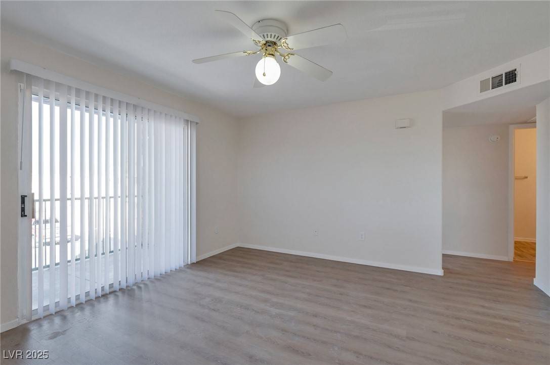 Las Vegas, NV 89110,3953 Rebecca Raiter AVE #202