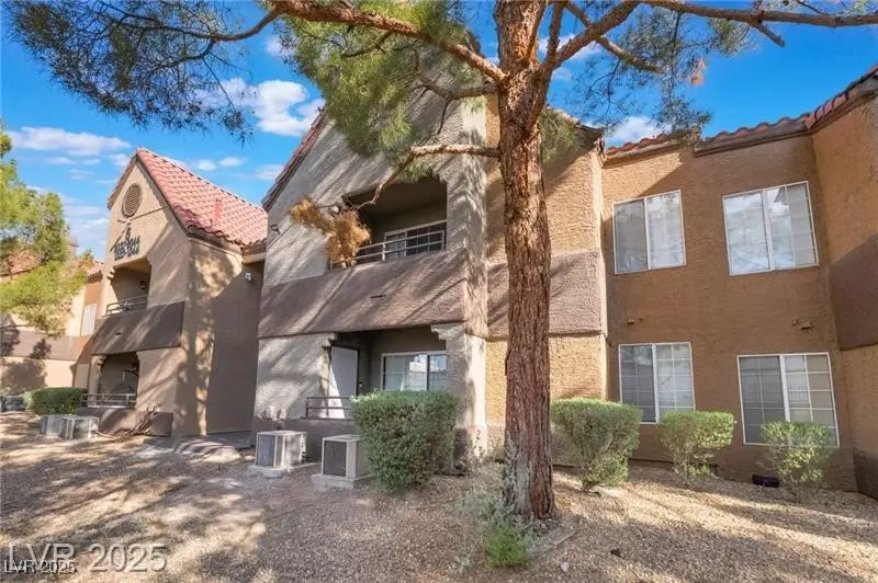 Las Vegas, NV 89117,2200 S Fort Apache RD #1038