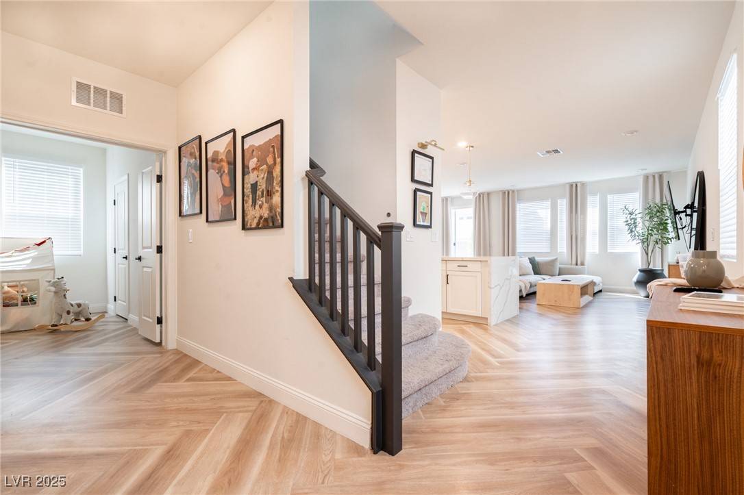 4707 Pink Jasper CT, Las Vegas, NV 89141