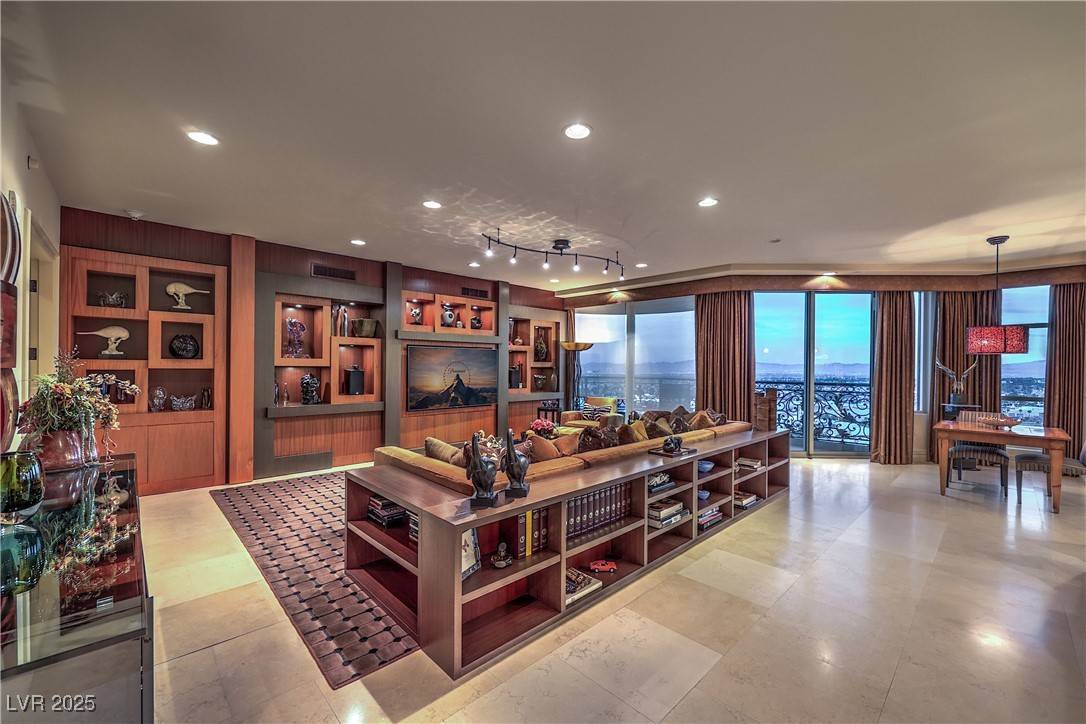9101 Alta DR #1501, Las Vegas, NV 89145