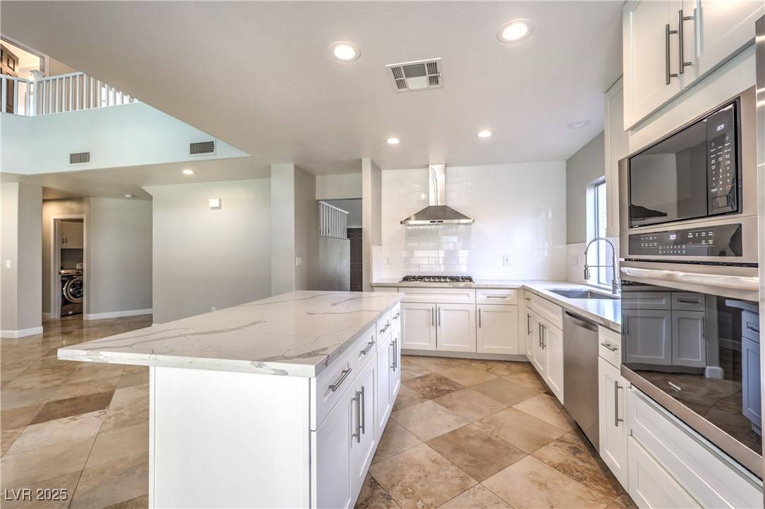 Las Vegas, NV 89144,1112 Caraway LN