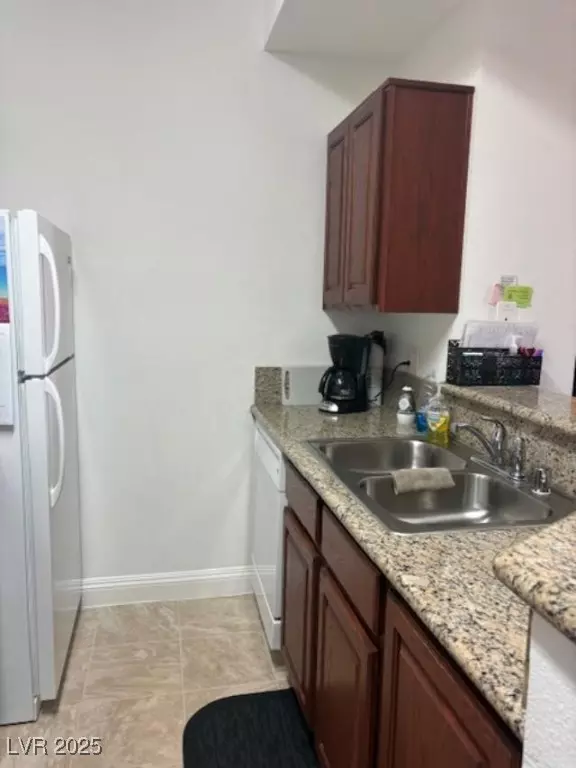 Las Vegas, NV 89118,5158 S Jones BLVD #105