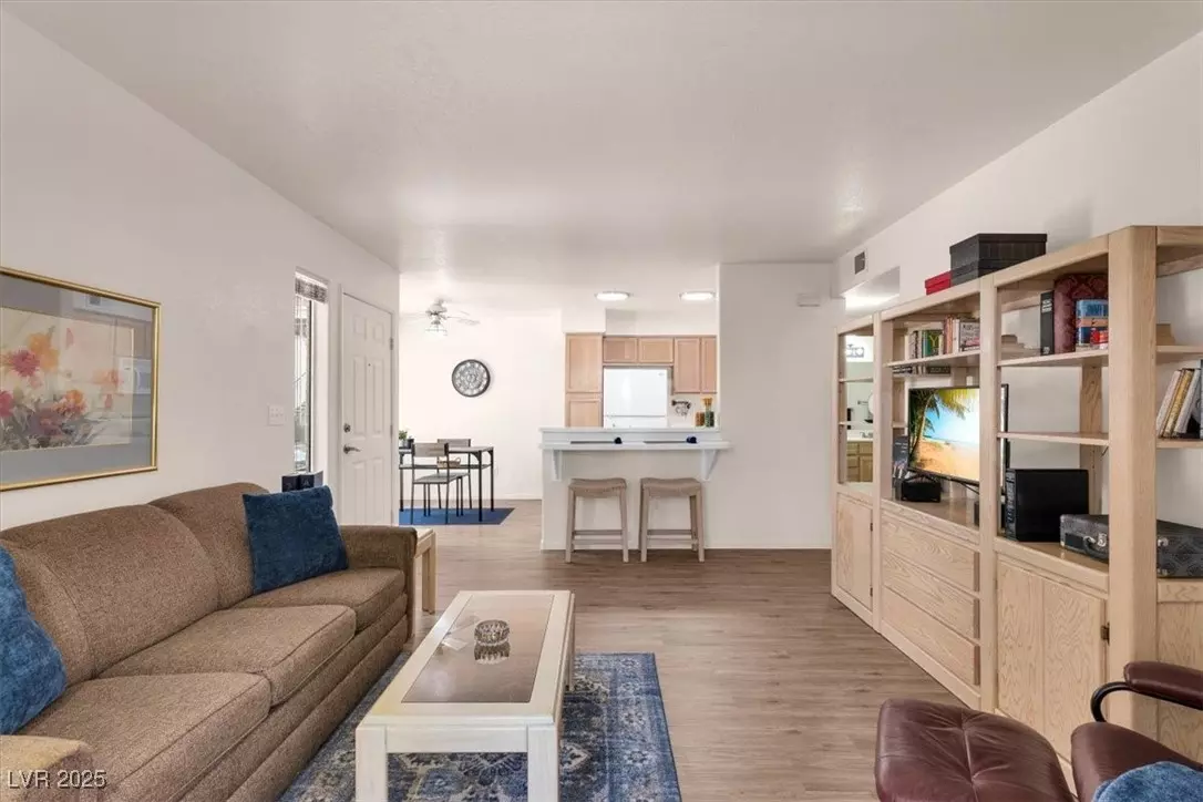 Las Vegas, NV 89120,5235 Caspian Springs ST #101