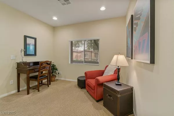 Las Vegas, NV 89179,10858 Morning Frost ST