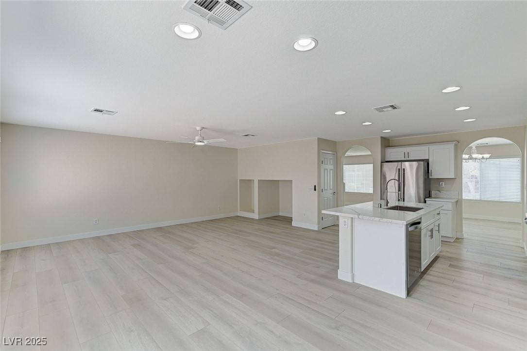 North Las Vegas, NV 89081,5216 Aztec Heights ST