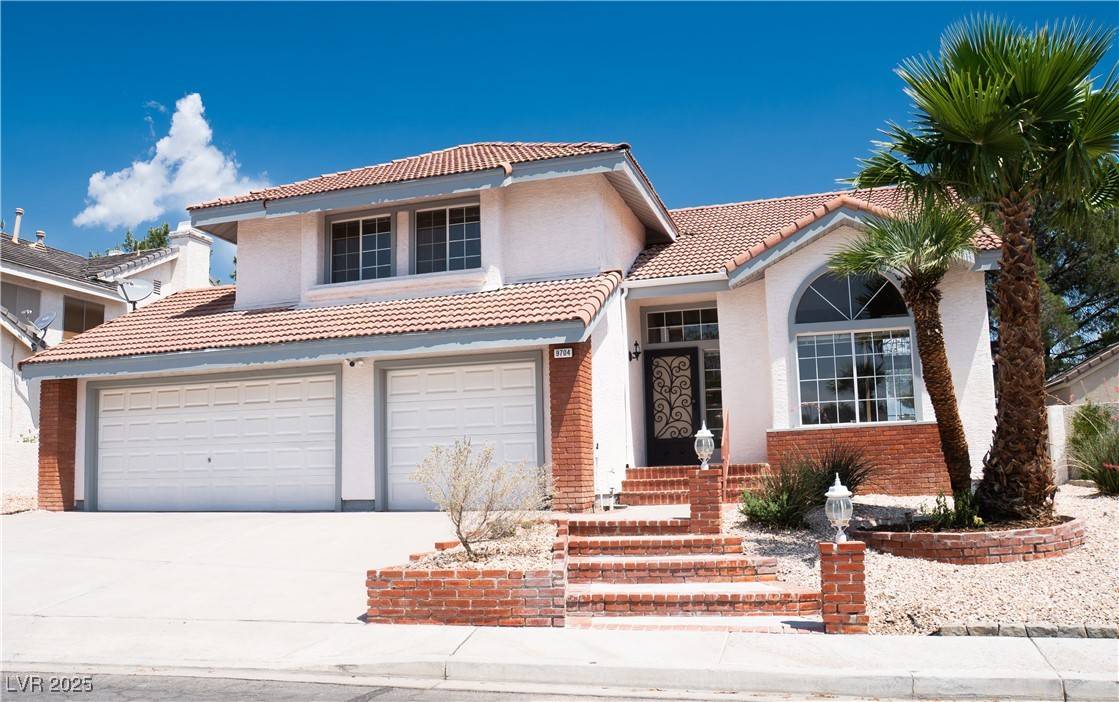 9704 Falling Star AVE, Las Vegas, NV 89117