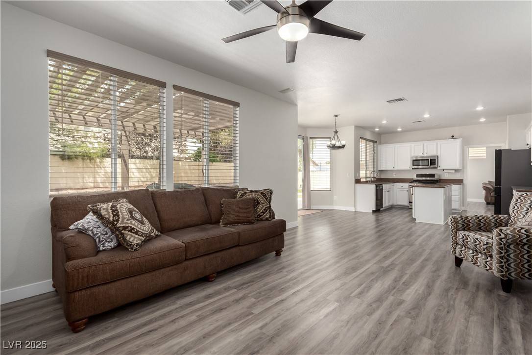 Las Vegas, NV 89129,9604 Windom Point AVE