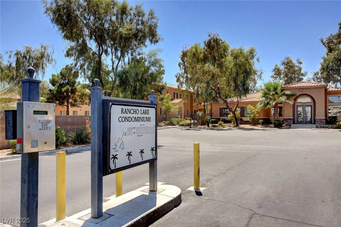 Las Vegas, NV 89108,2141 Hussium Hills ST #102
