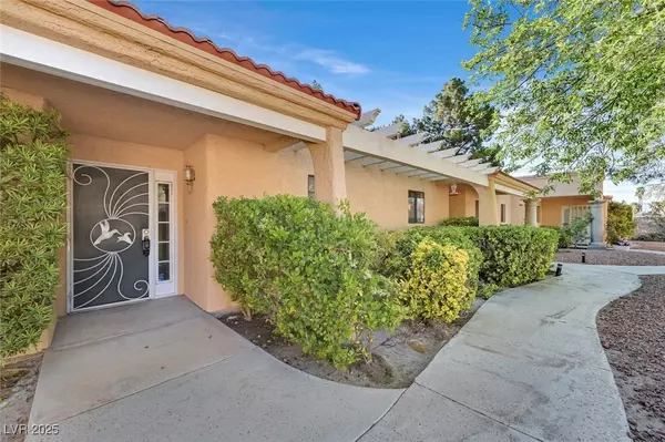 Las Vegas, NV 89102,2851 S Valley View BLVD #1026