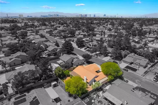 Las Vegas, NV 89120,3221 Palmdesert WAY