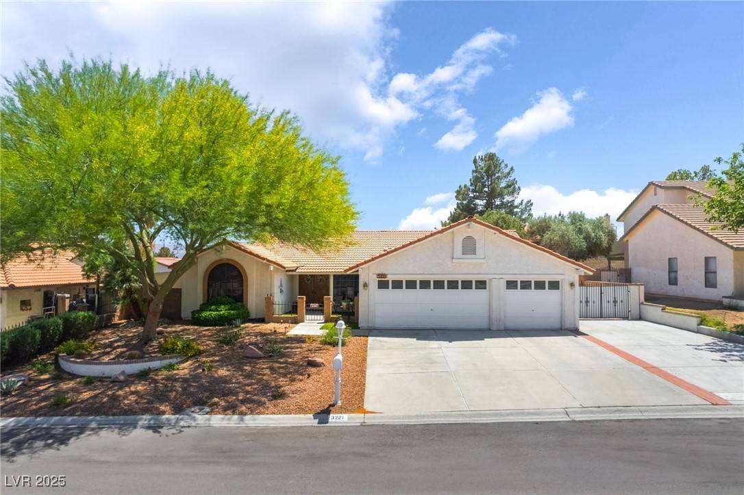 3221 Palmdesert WAY, Las Vegas, NV 89120
