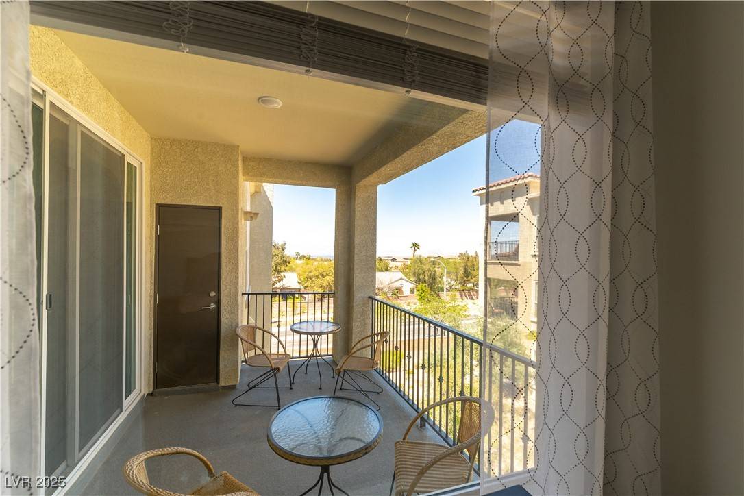 Henderson, NV 89052,2555 Hampton RD #2308