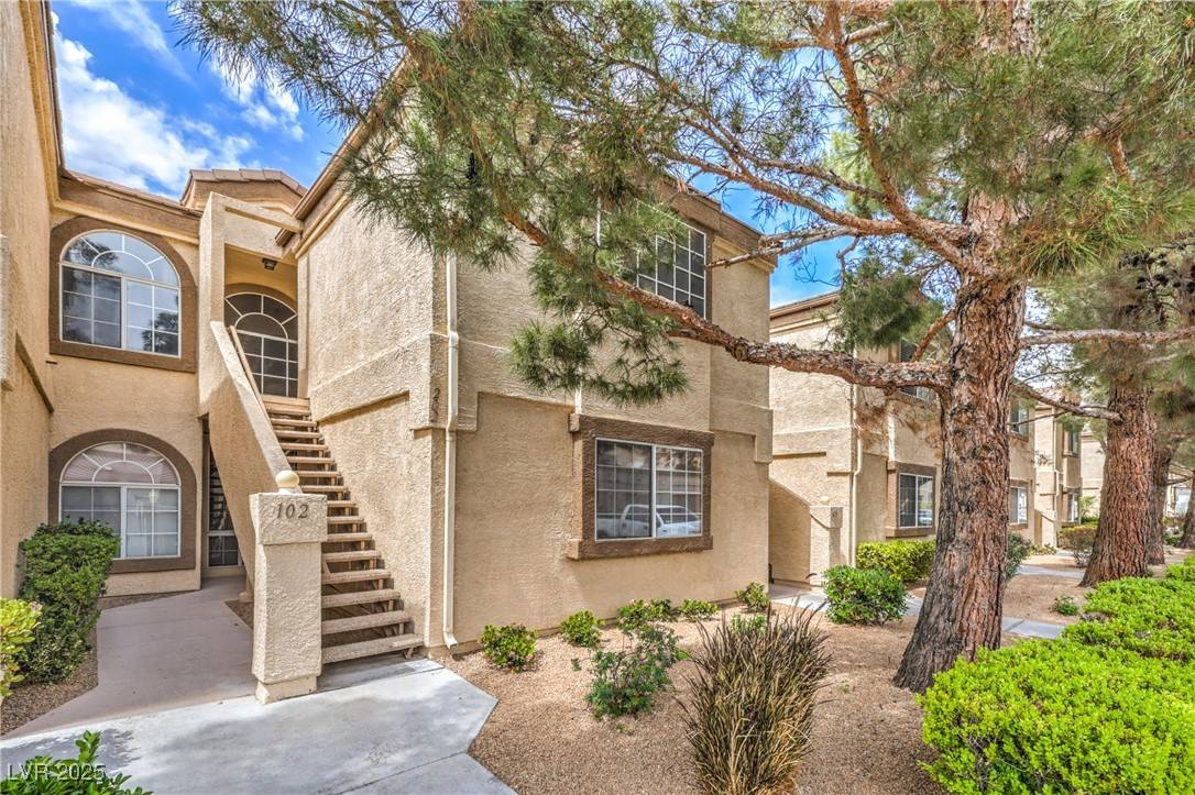 Las Vegas, NV 89129,3660 Renovah ST #202