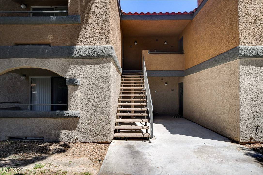 Las Vegas, NV 89107,221 Mission Catalina LN #205