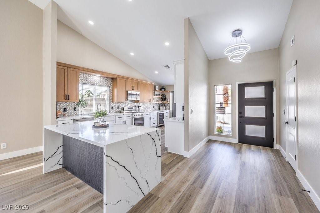 Las Vegas, NV 89149,5436 RED SUN DR