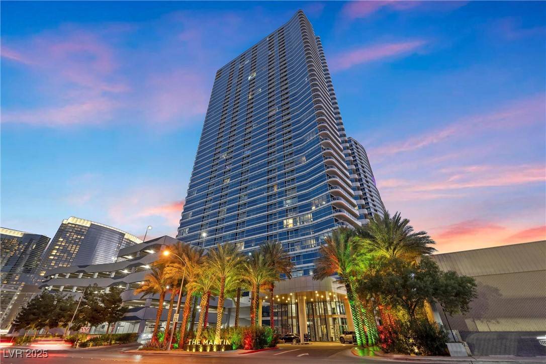 4471 Dean Martin DR #2209, Las Vegas, NV 89103