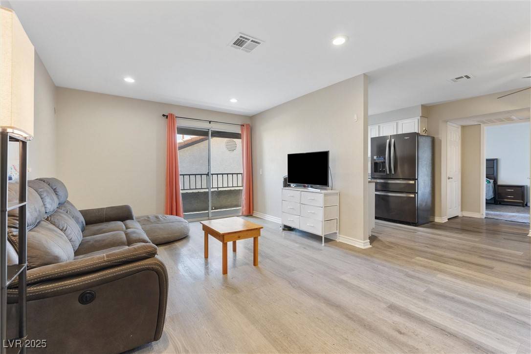 2606 S Durango DR #260, Las Vegas, NV 89117