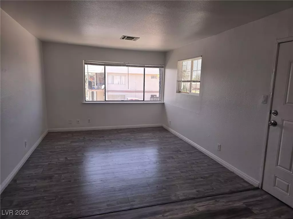 Las Vegas, NV 89115,1724 Breckenwood CT #4