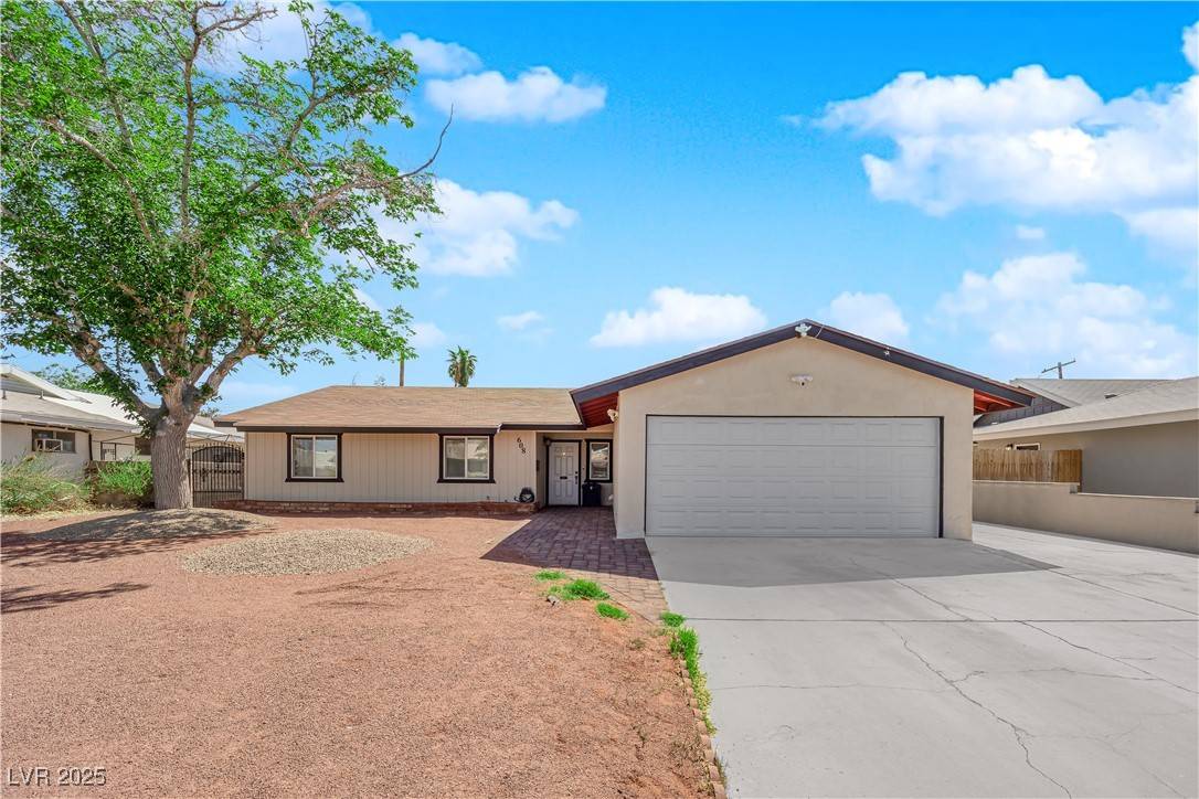 608 W McDermit ST,  Las Vegas,  NV 89107