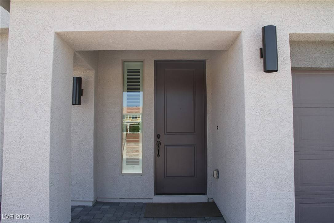 Las Vegas, NV 89139,6837 Crimson Lily ST