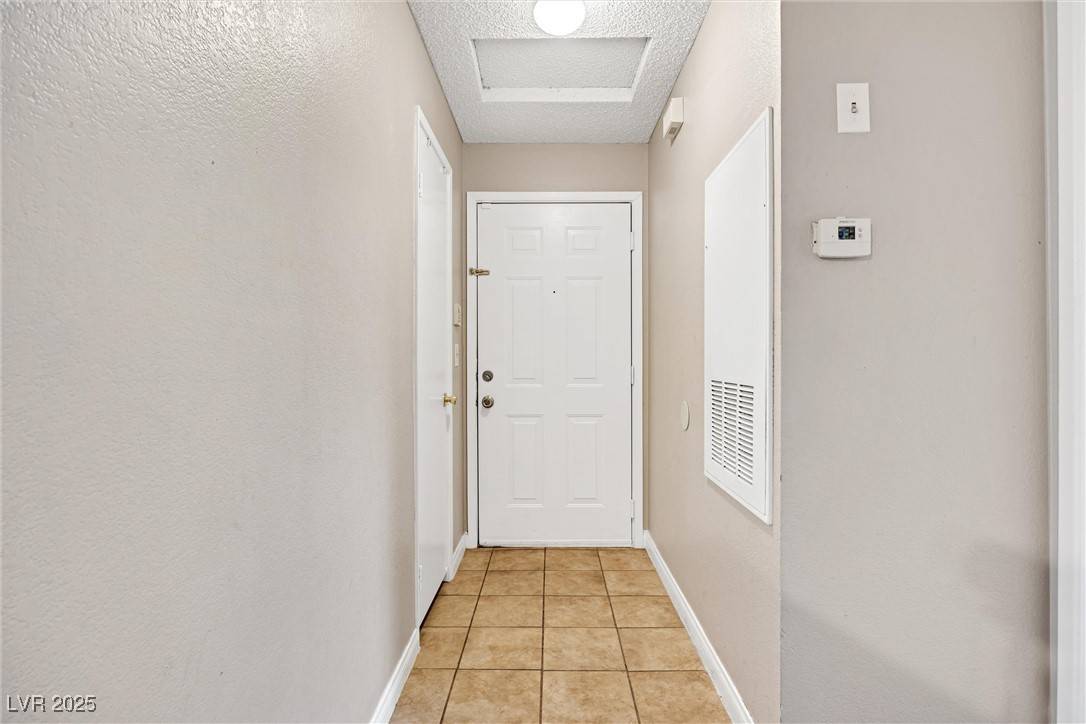 Las Vegas, NV 89117,2200 S Fort Apache RD #2049