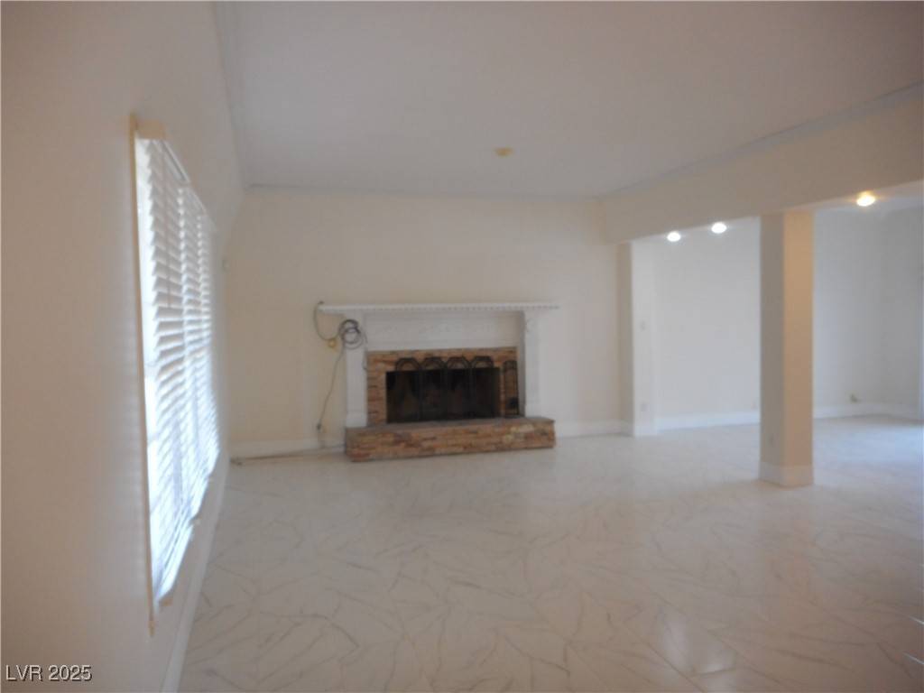 Las Vegas, NV 89107,2309 Driftwood DR