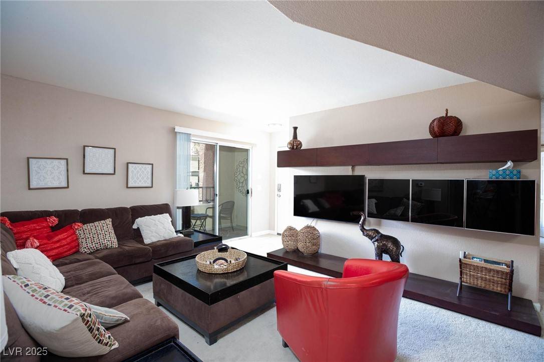 Henderson, NV 89014,2120 Ramrod AVE #513