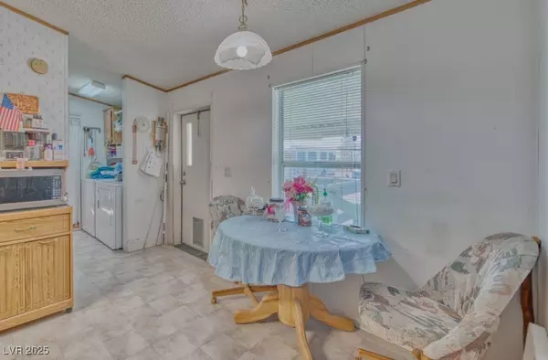 Pahrump, NV 89061,3141 Ward CT
