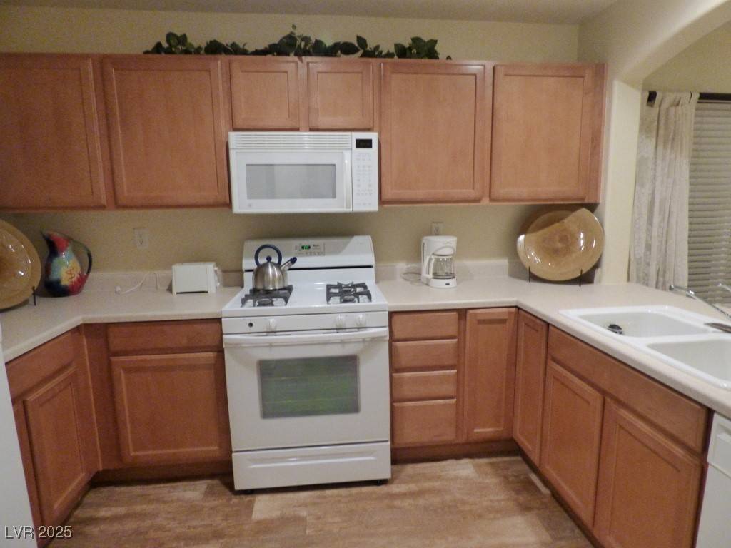 Las Vegas, NV 89183,10360 Lettuce Leaf ST