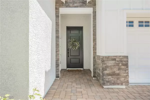 Las Vegas, NV 89166,8968 Skye Treeline ST